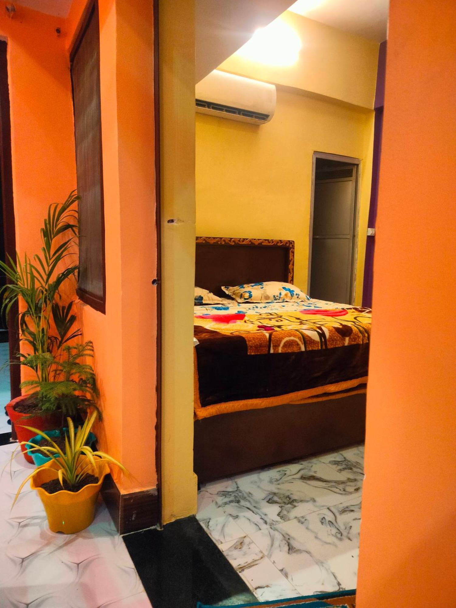 ホテル Aadi Shakti Bhawan Ayodhya エクステリア 写真